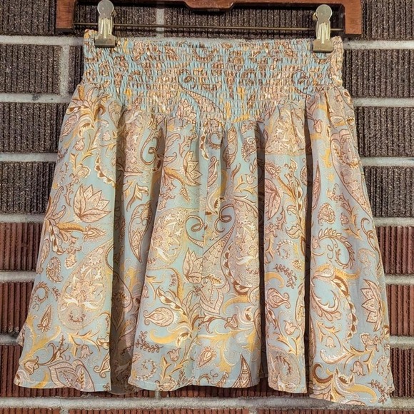 Style rack size small blue and gold floral mini with shorts underneath - Picture 1 of 8